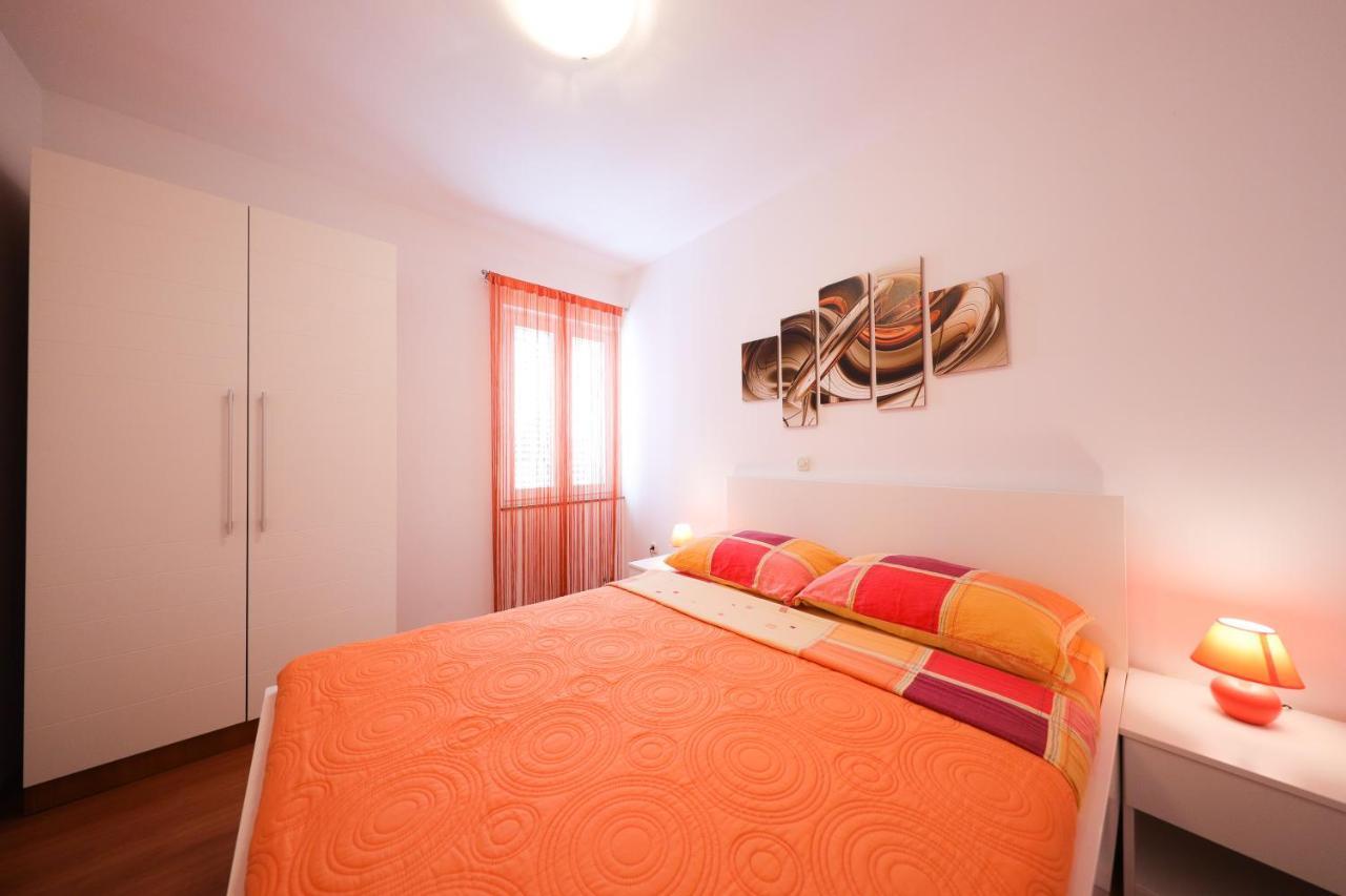 Villa Pino With Pool, Sauna & Jacuzzi Petrcane Exterior photo