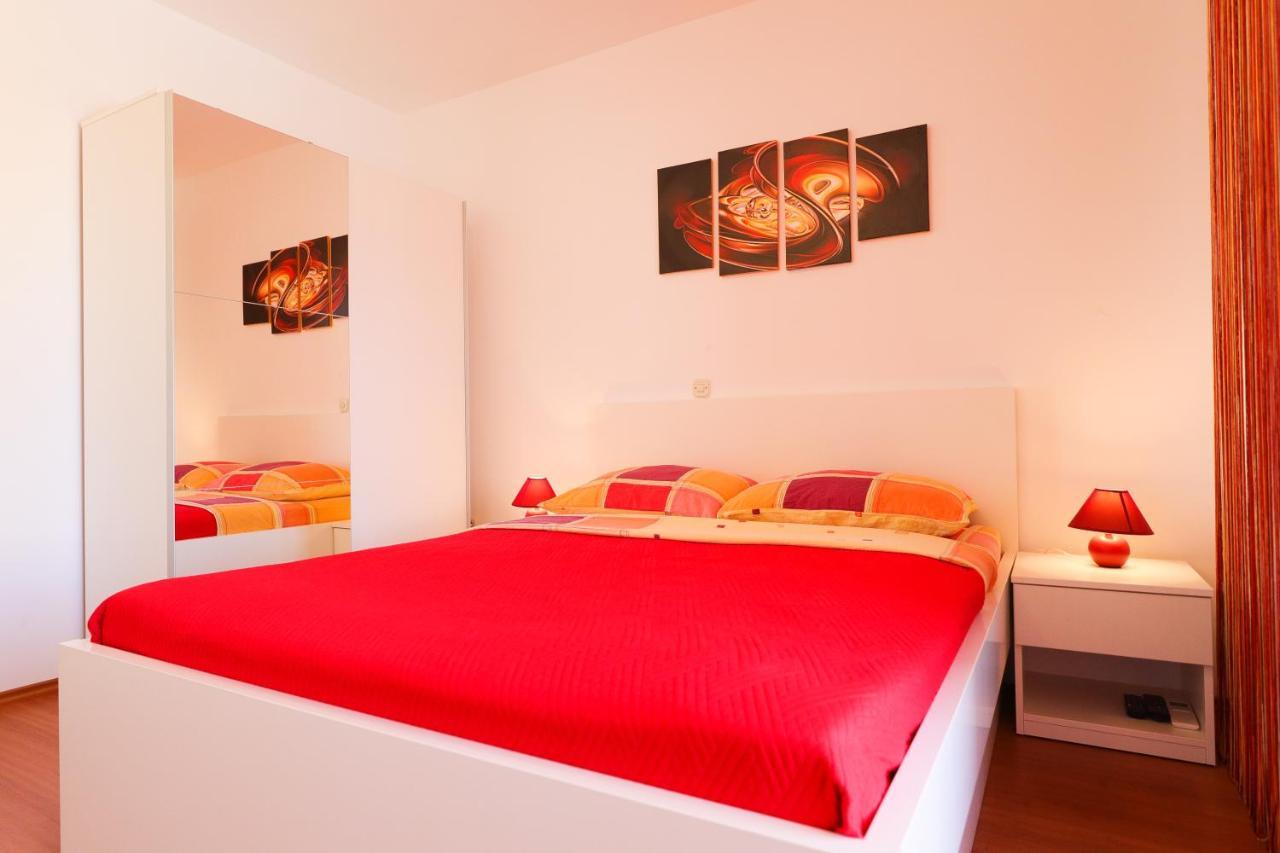 Villa Pino With Pool, Sauna & Jacuzzi Petrcane Exterior photo