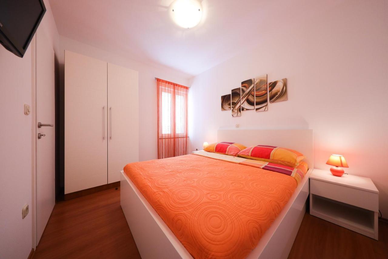 Villa Pino With Pool, Sauna & Jacuzzi Petrcane Exterior photo