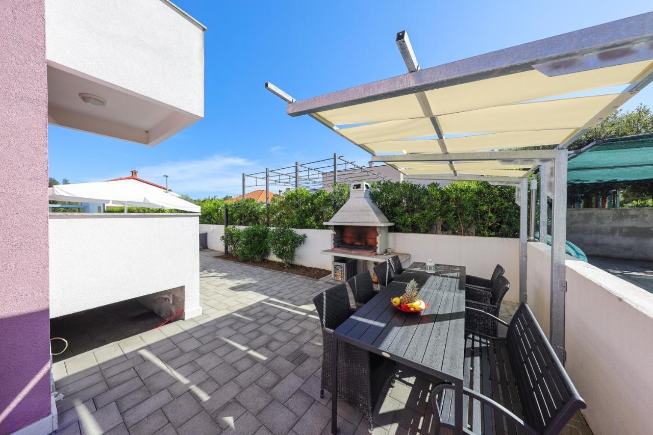 Villa Pino With Pool, Sauna & Jacuzzi Petrcane Exterior photo