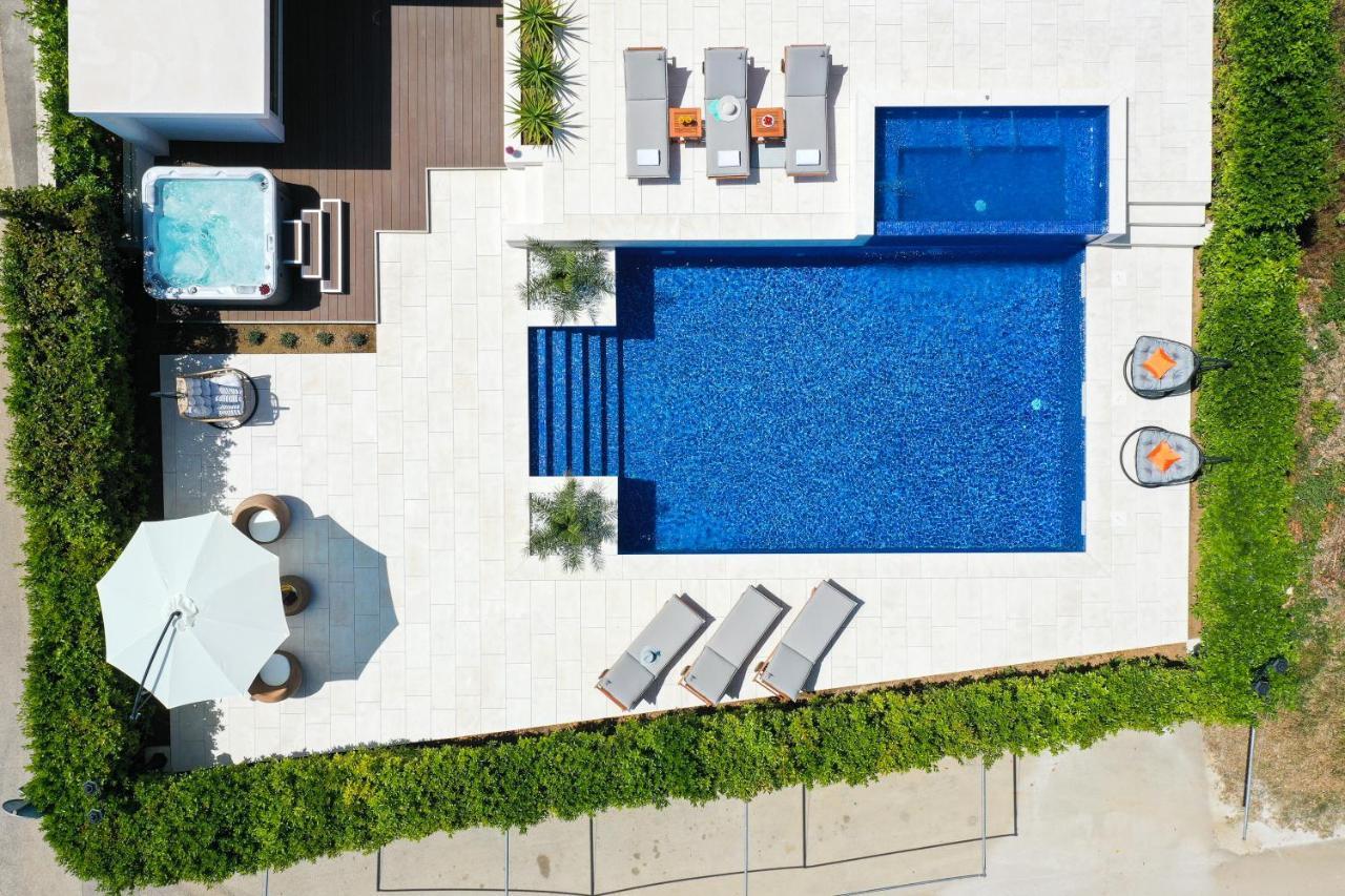 Villa Pino With Pool, Sauna & Jacuzzi Petrcane Exterior photo