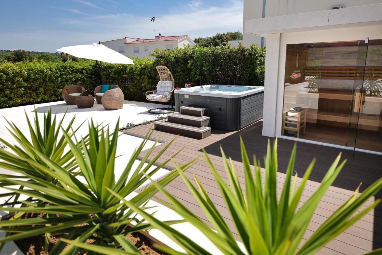 Villa Pino With Pool, Sauna & Jacuzzi Petrcane Exterior photo