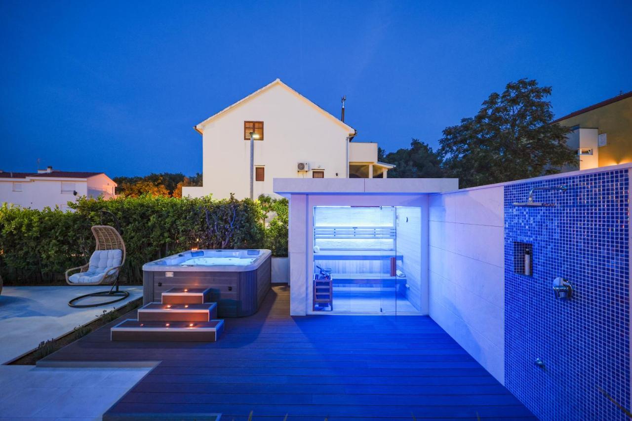 Villa Pino With Pool, Sauna & Jacuzzi Petrcane Exterior photo